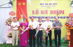 Long Xá: Tổ chức lễ kỷ niệm 15 năm được xếp hạng Di tích Lịch sử - Văn hoá cấp Tỉnh và Lễ giỗ lần thứ 125 năm của Cụ Tú Lang.